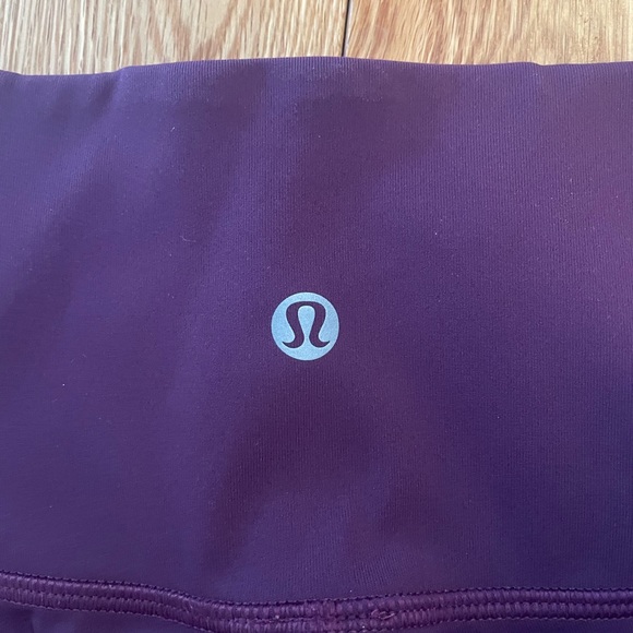 Lululemon Pruple Leggings Size 4. Barely worn - Picture 2 of 5